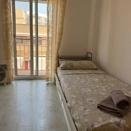 Апартаменты Lovely Three-bedroom In Puerto De Sagunt Пуэтро-де-Сагунто